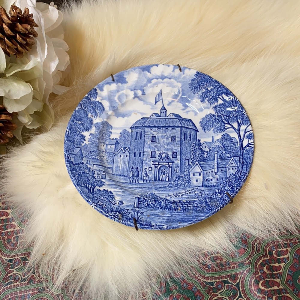 Blue Transferware Decorative Dinner Plate - Classic Scenic Design